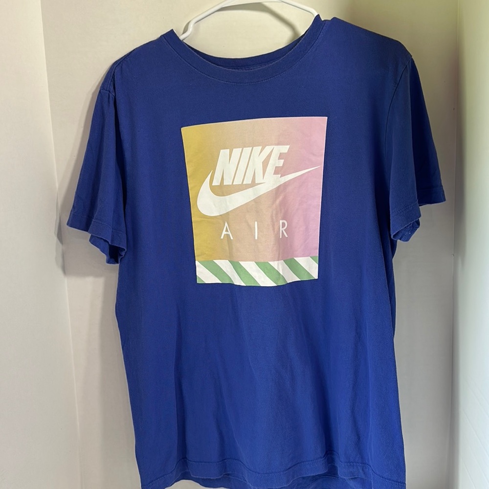 Nike air blue short  sleeve graphic tee shirt size medium